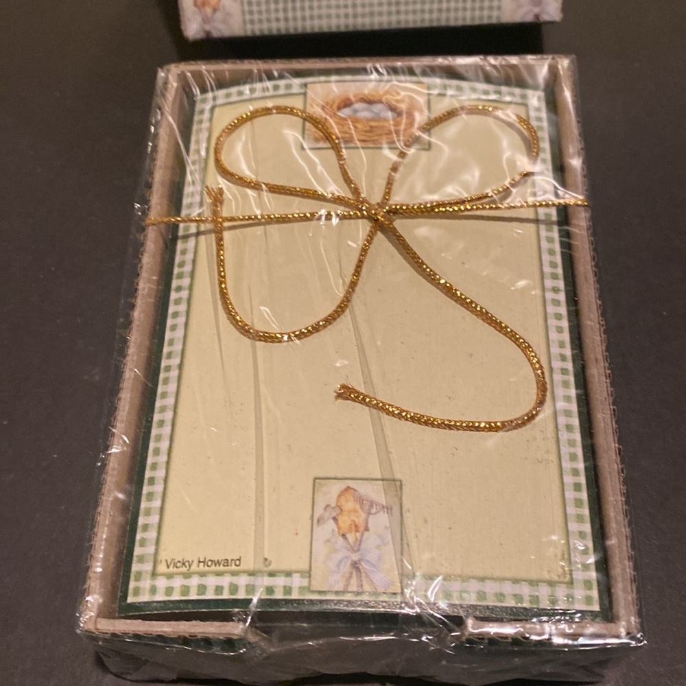 NIB & Vintage Spring Bouquet Note Box - Picture 2 of 3